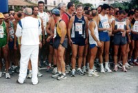 Nicola D'Andrea (al centro della foto) alla partenza della gara di Recale